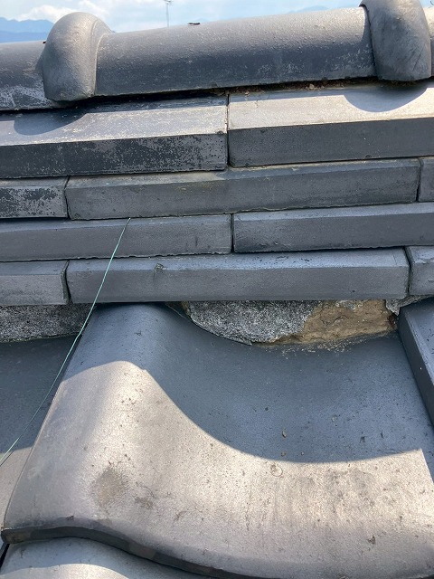 剥離した漆喰部分